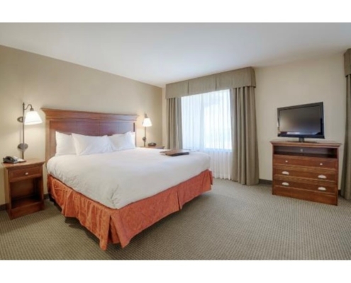 Hampton Inn & Suites Room in Pinedale, Wyoming.